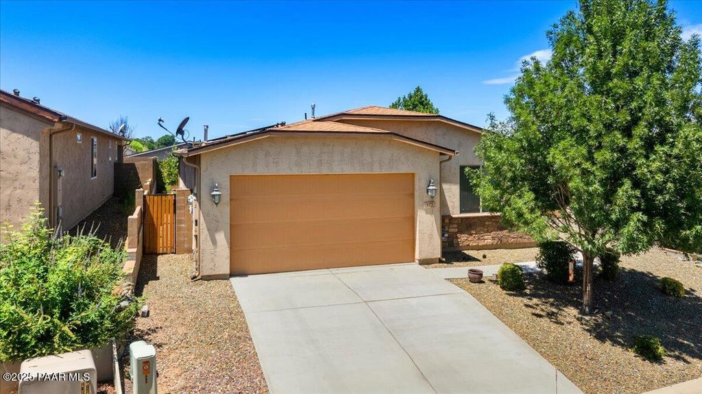 Photo of 372 Armitage Way, Chino Valley, AZ 86323 (MLS # 1078091)