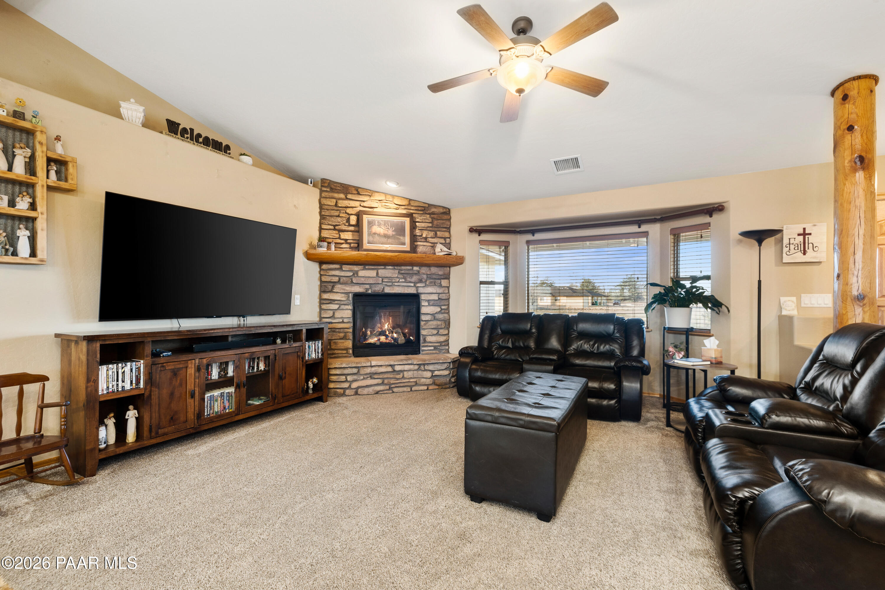 213 N Sycamore Vista Drive