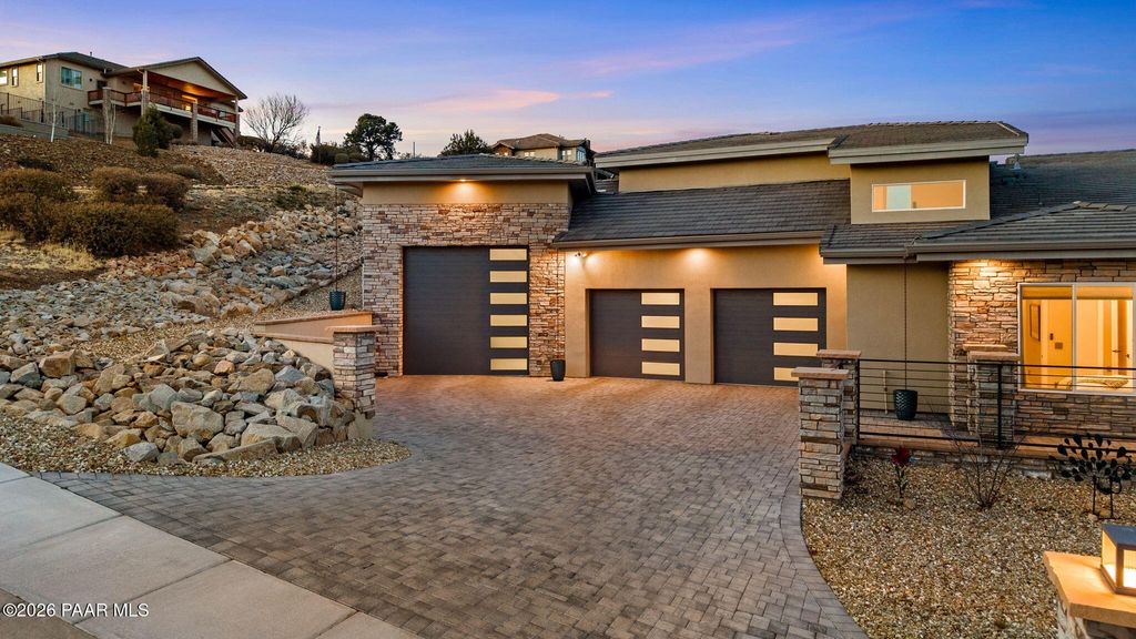 Photo of 124 Rotonda Way, Prescott, AZ 86301 (MLS # 1082842)