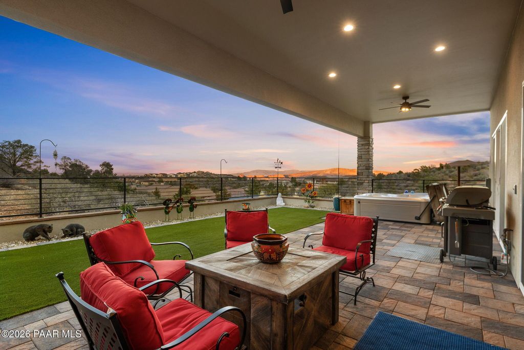 Photo of 124 Rotonda Way, Prescott, AZ 86301 (MLS # 1082842)