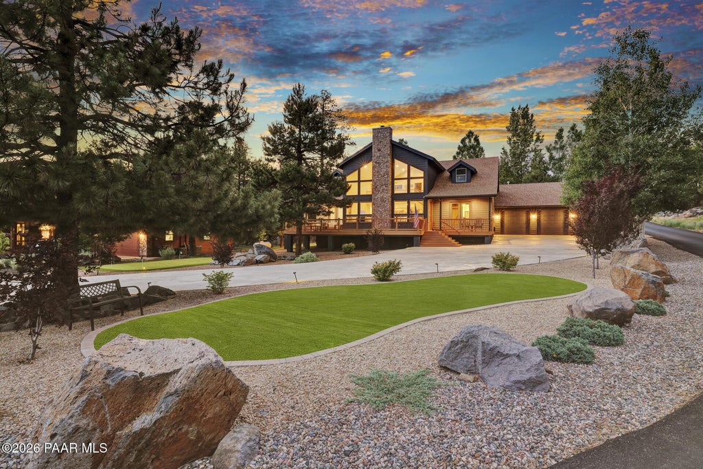 Photo of 17660 S Krolak Way, Munds Park, AZ 86017 (MLS # 1084478)