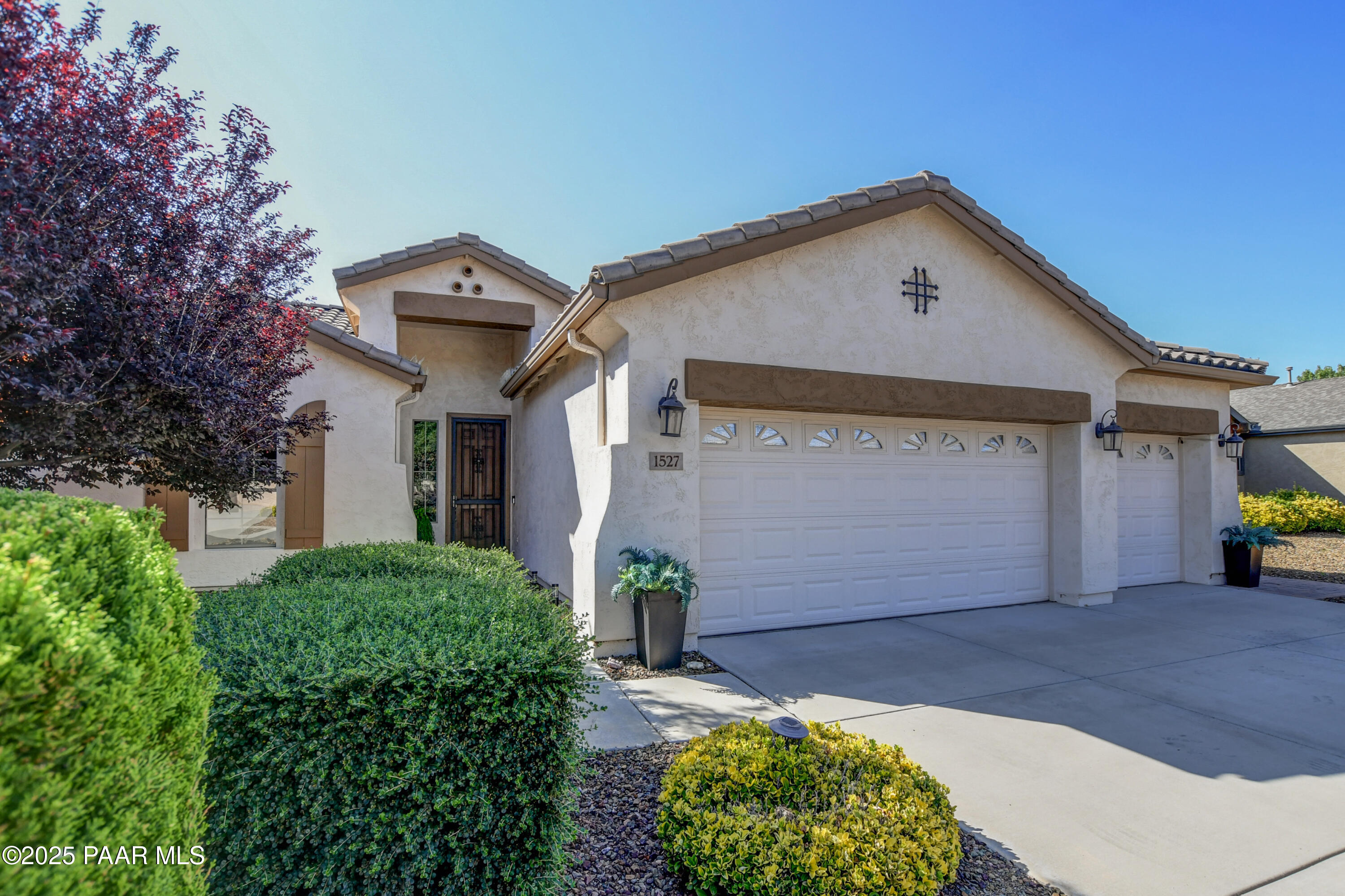 1527 Bainbridge Lane