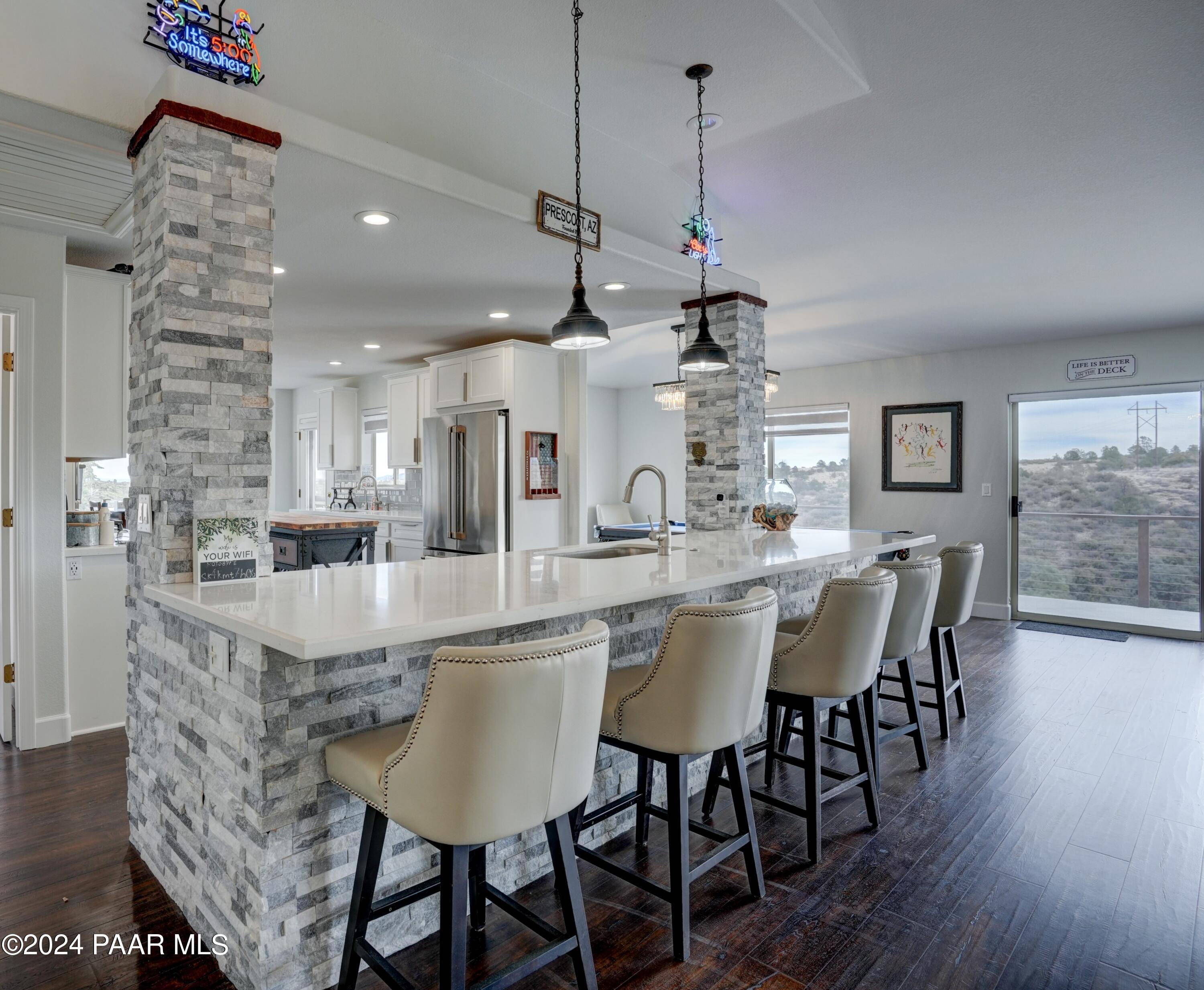 Prescott, Arizona 86305, United States, 5 Bedrooms Bedrooms, ,3 BathroomsBathrooms,Residential,Pending,56415