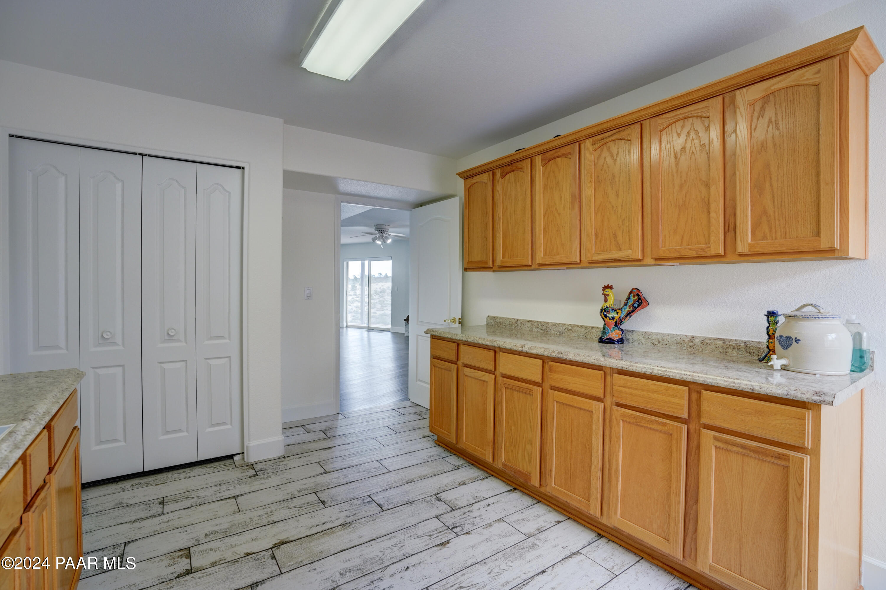 Prescott, Arizona 86305, United States, 5 Bedrooms Bedrooms, ,3 BathroomsBathrooms,Residential,Pending,56415