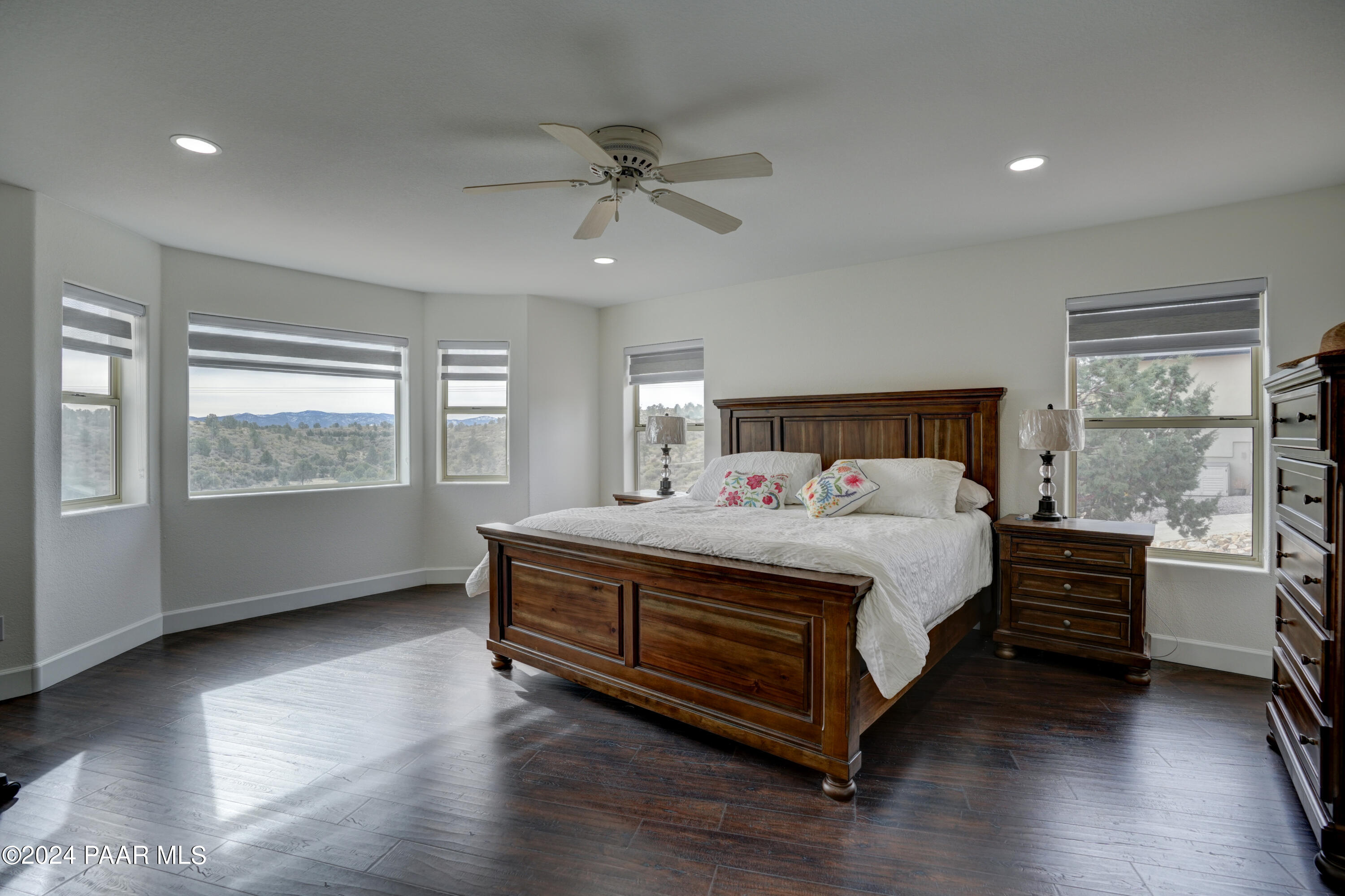 Prescott, Arizona 86305, United States, 5 Bedrooms Bedrooms, ,3 BathroomsBathrooms,Residential,Pending,56415