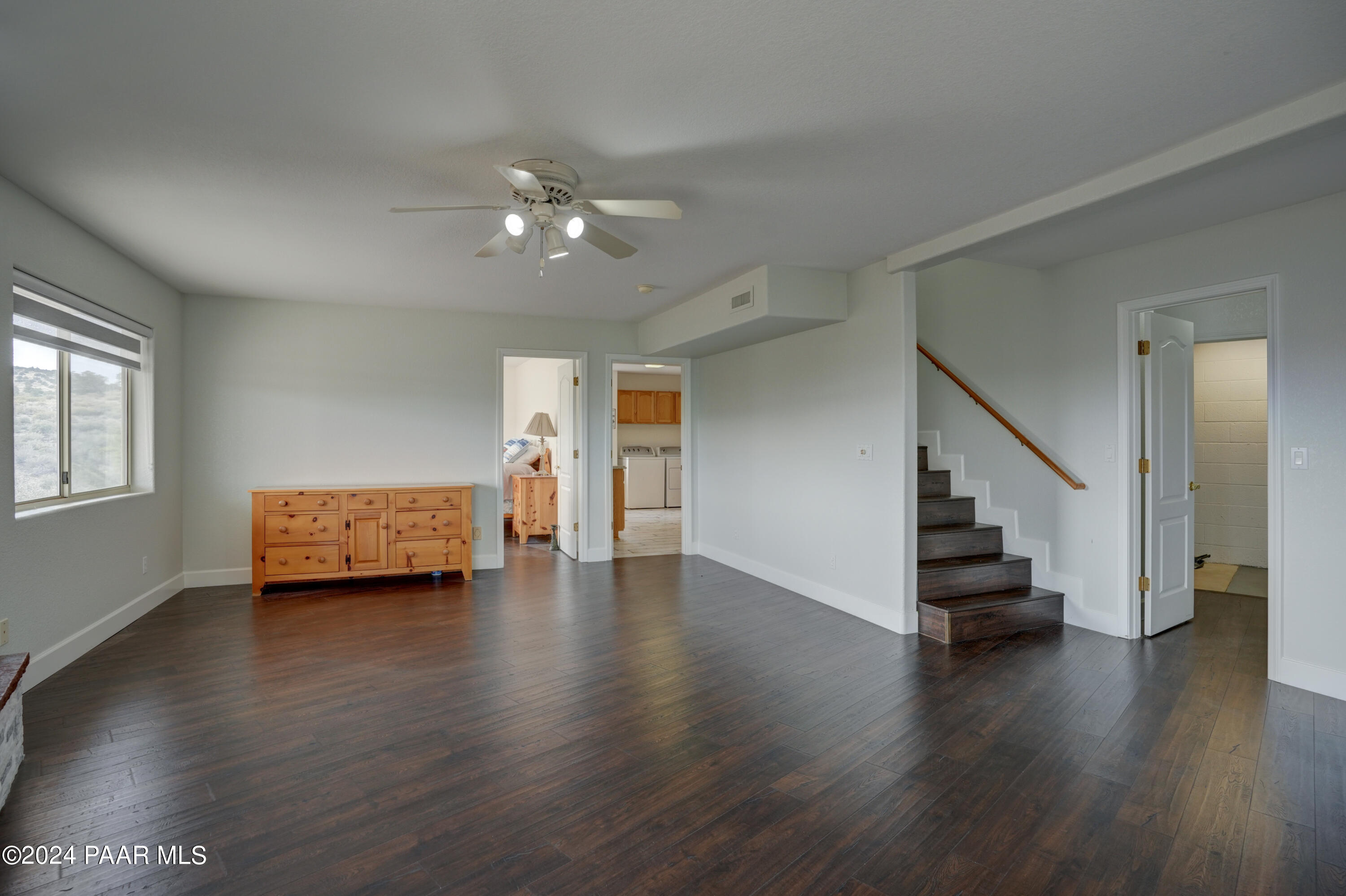 Prescott, Arizona 86305, United States, 5 Bedrooms Bedrooms, ,3 BathroomsBathrooms,Residential,Pending,56415