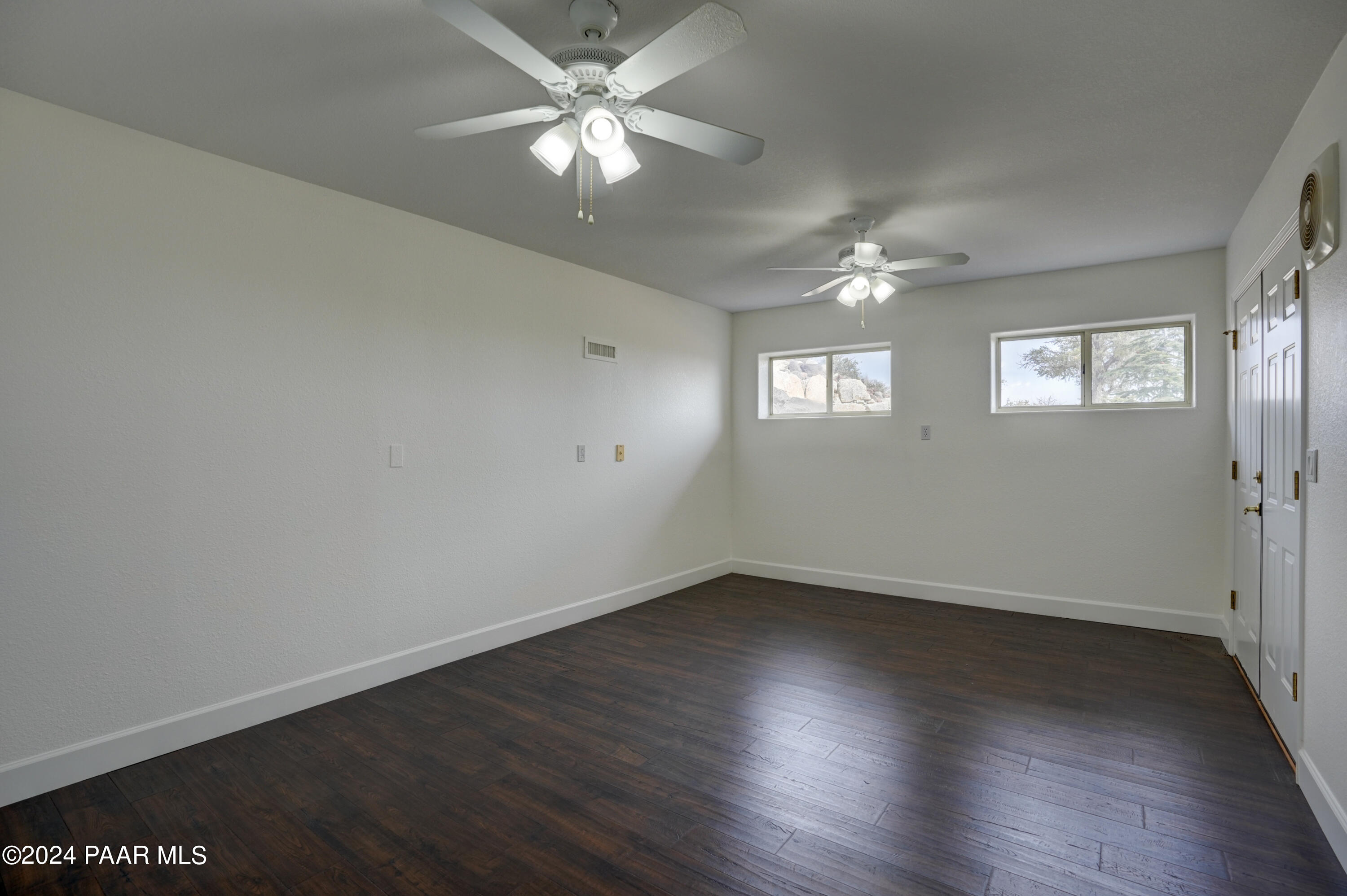 Prescott, Arizona 86305, United States, 5 Bedrooms Bedrooms, ,3 BathroomsBathrooms,Residential,Pending,56415