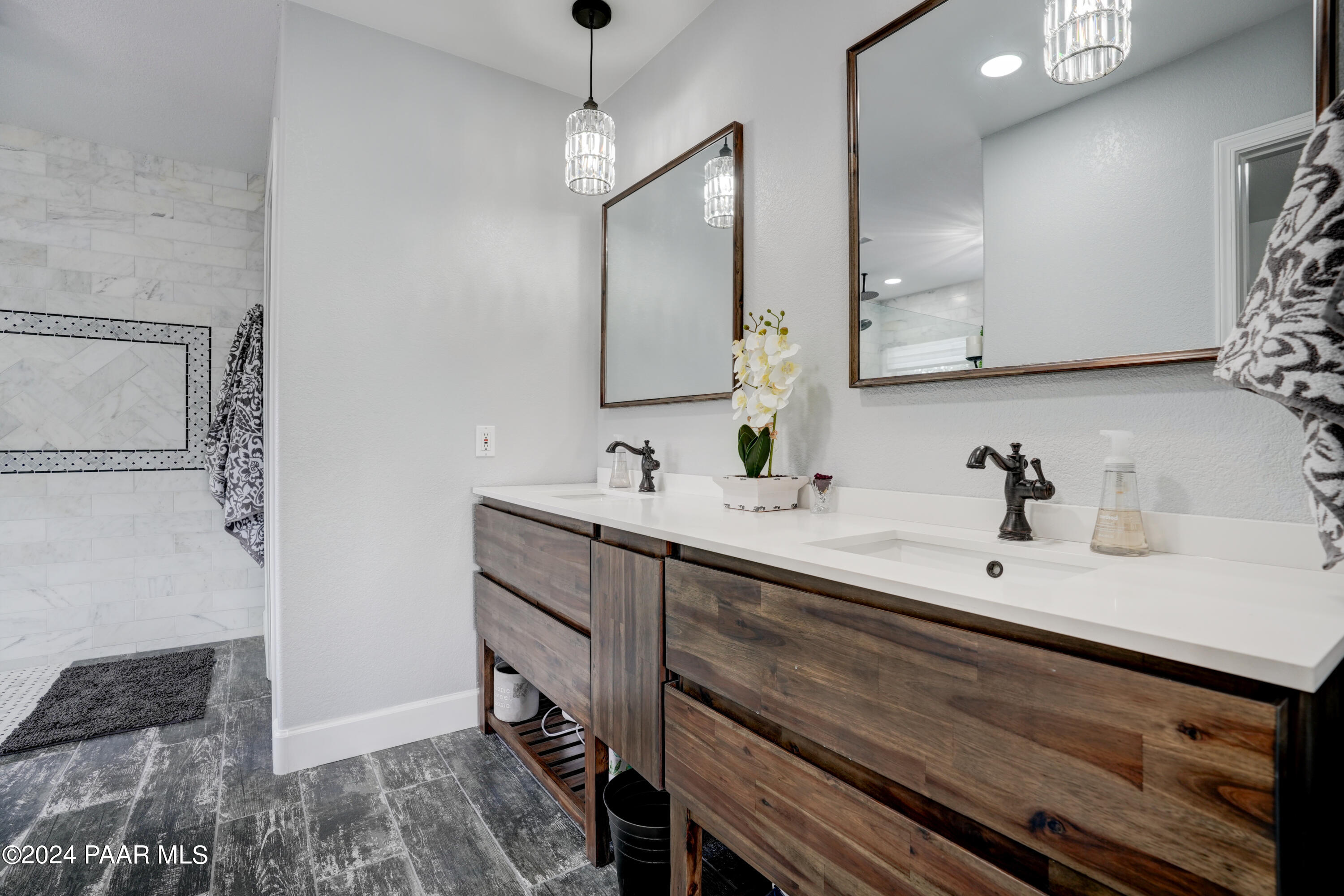 Prescott, Arizona 86305, United States, 5 Bedrooms Bedrooms, ,3 BathroomsBathrooms,Residential,Pending,56415