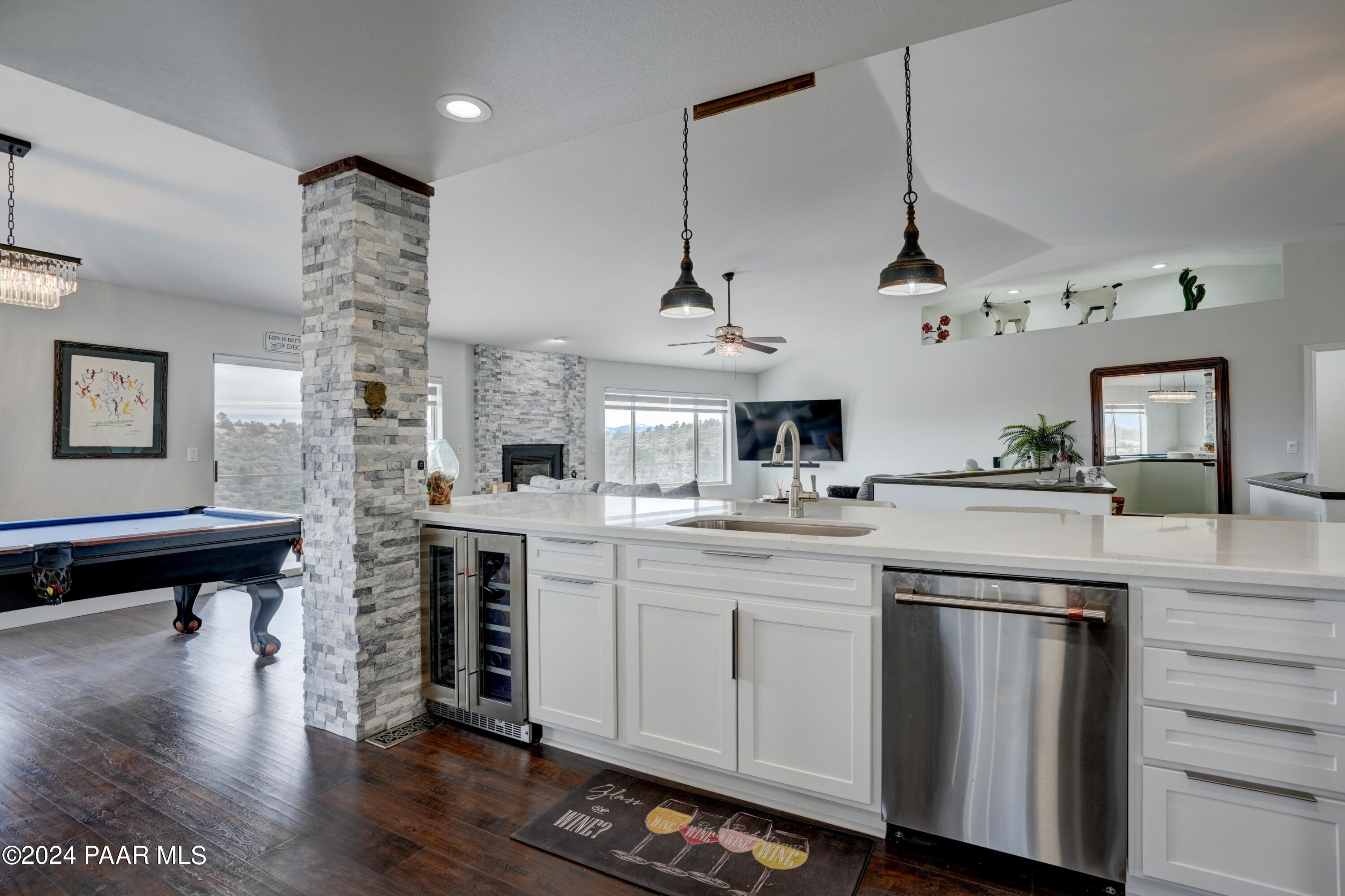 Prescott, Arizona 86305, United States, 5 Bedrooms Bedrooms, ,3 BathroomsBathrooms,Residential,Pending,56415