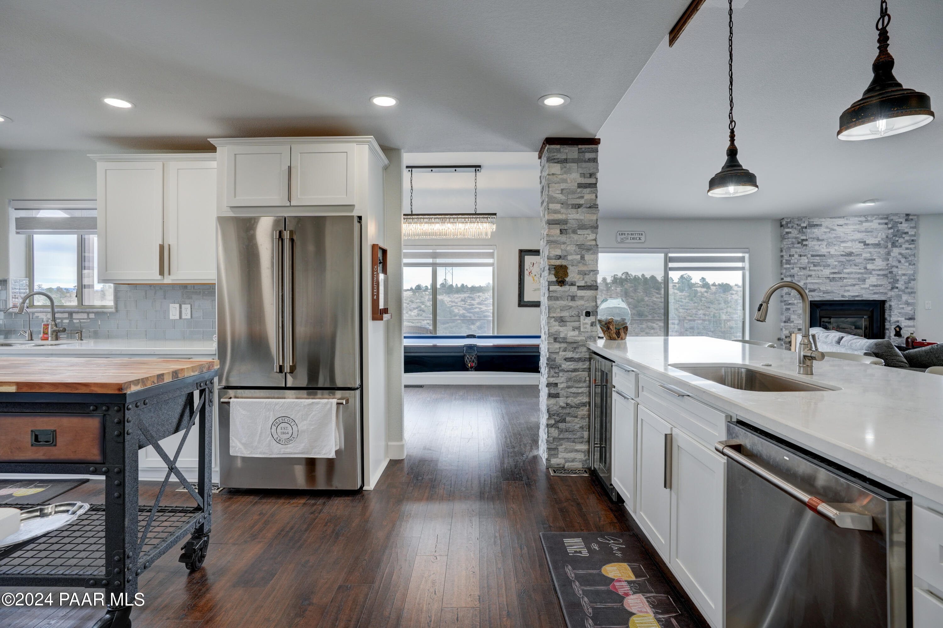 Prescott, Arizona 86305, United States, 5 Bedrooms Bedrooms, ,3 BathroomsBathrooms,Residential,Pending,56415