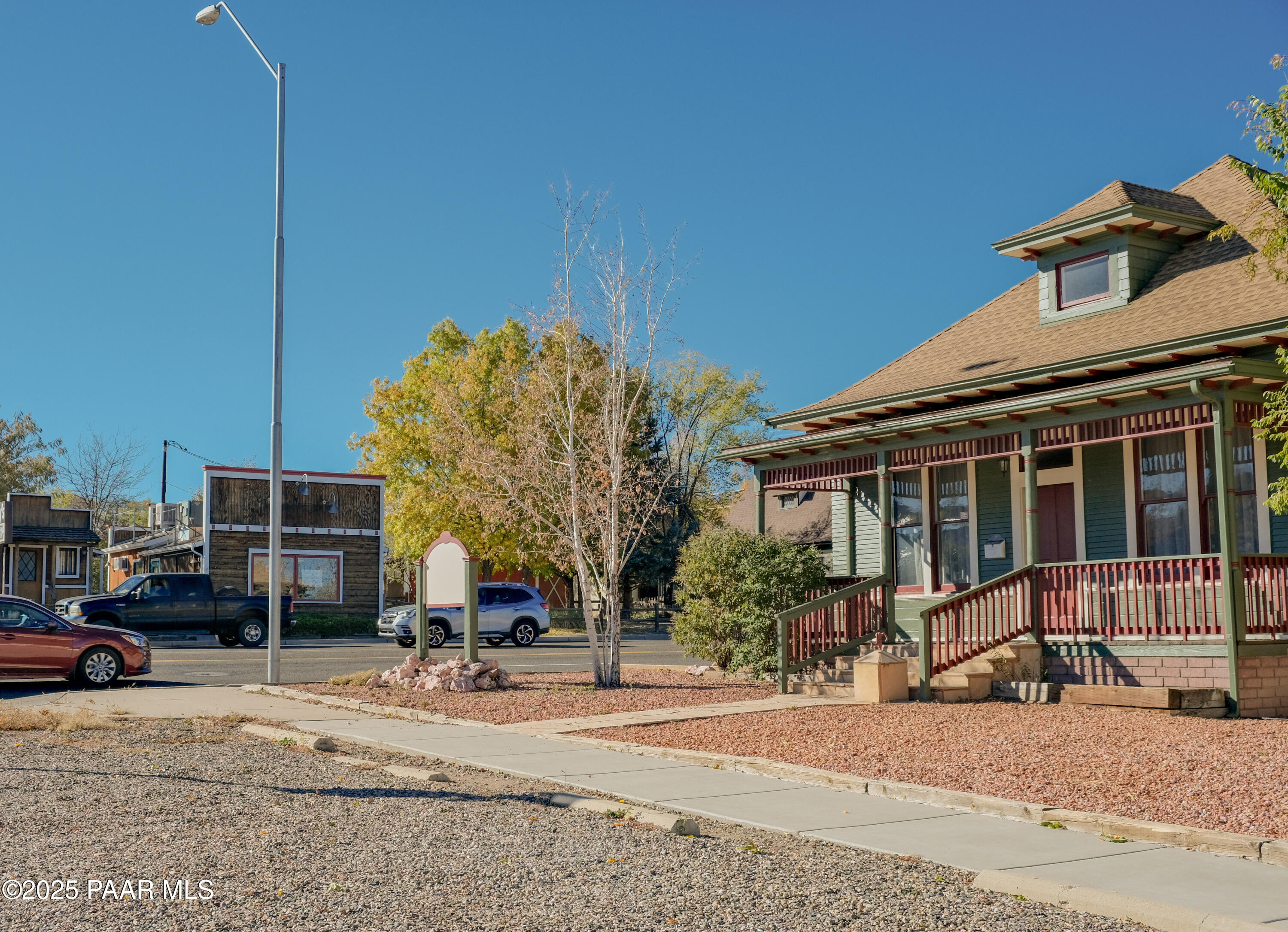 302 N Virginia St Street