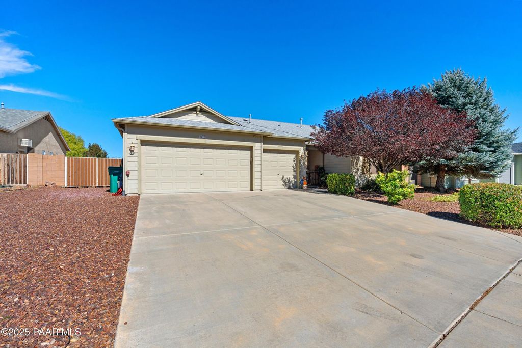 Photo of 7812 E Prickly Pear, Prescott Valley, AZ 86315 (MLS # 1078562)