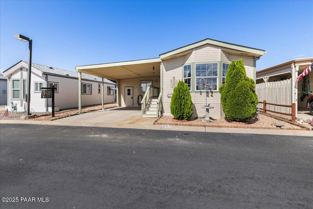 880 N Mountain Brush Drive