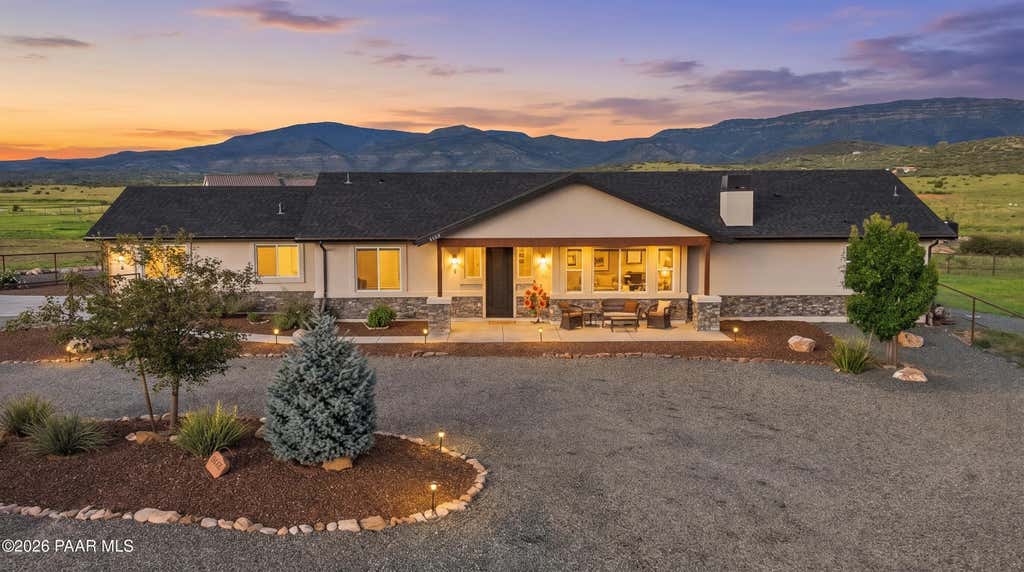 Photo of 11205 N Trophy Ridge Lane, Prescott Valley, AZ 86315 (MLS # 1084432)