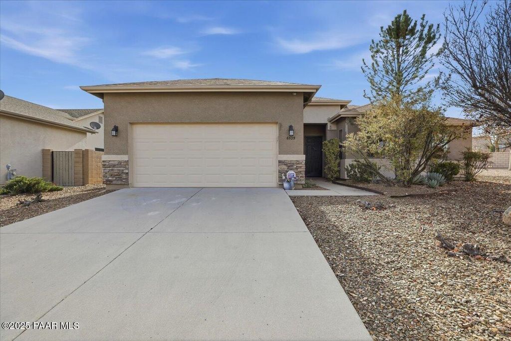 Photo of 6529 E Brighton Drive, Prescott Valley, AZ 86314 (MLS # 1078468)