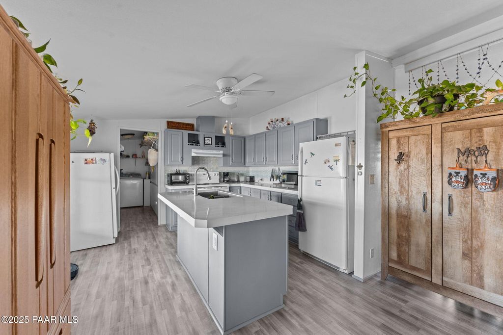 Photo of 30040 W Redbird Road, Wittmann, AZ 85361 (MLS # 1078452)