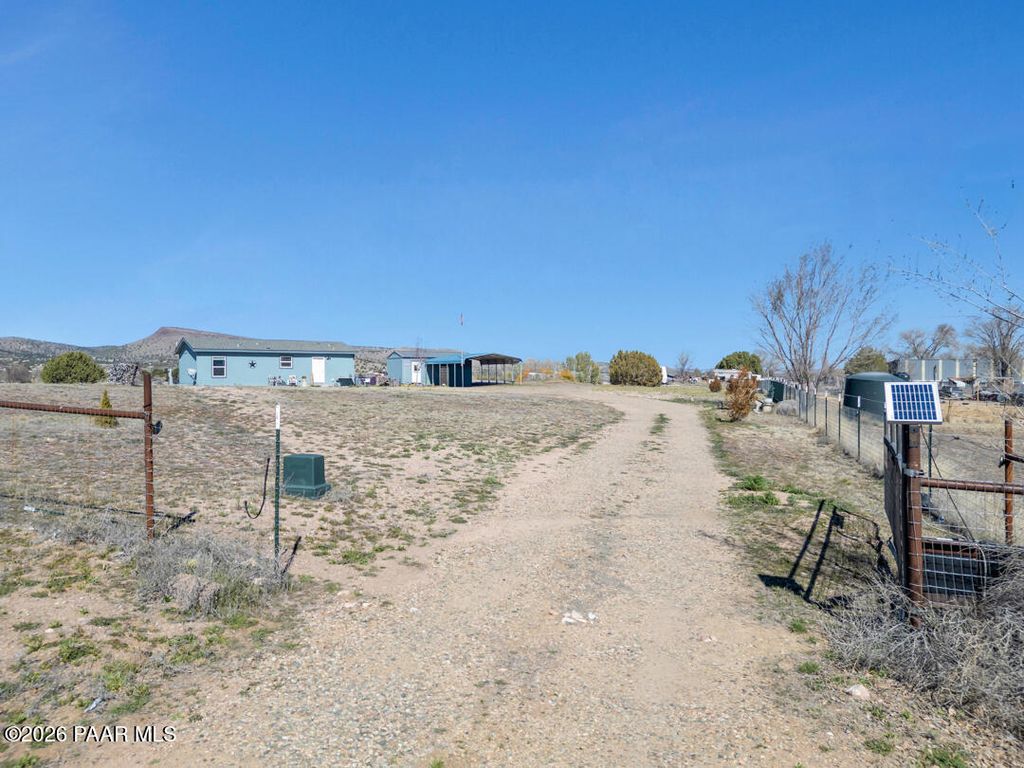 Photo of 2868 W Road 3 N, Chino Valley, AZ 86323 (MLS # 1080247)