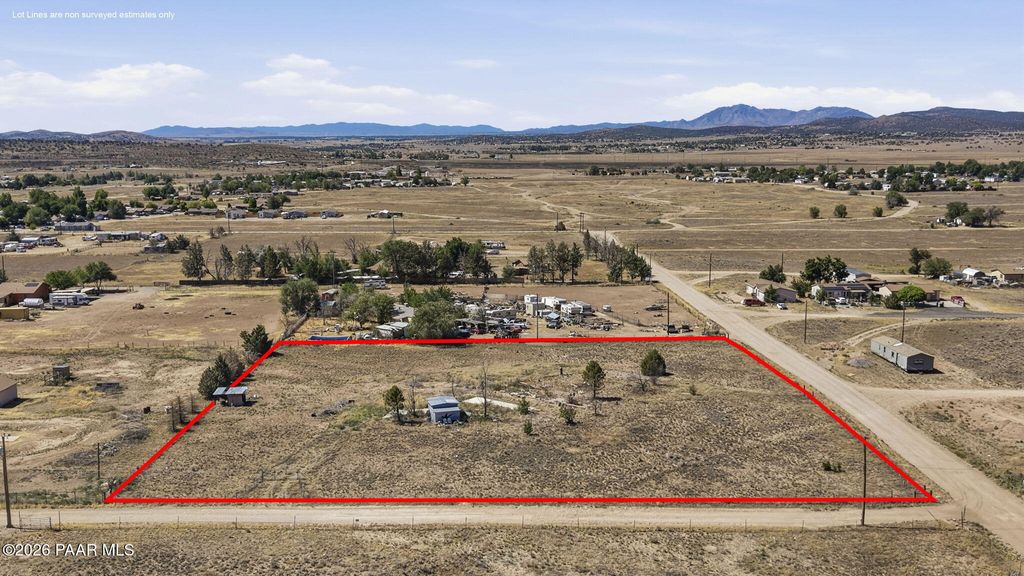 Photo of 24695 N Catalina Street, Paulden, AZ 86334 (MLS # 1083134)