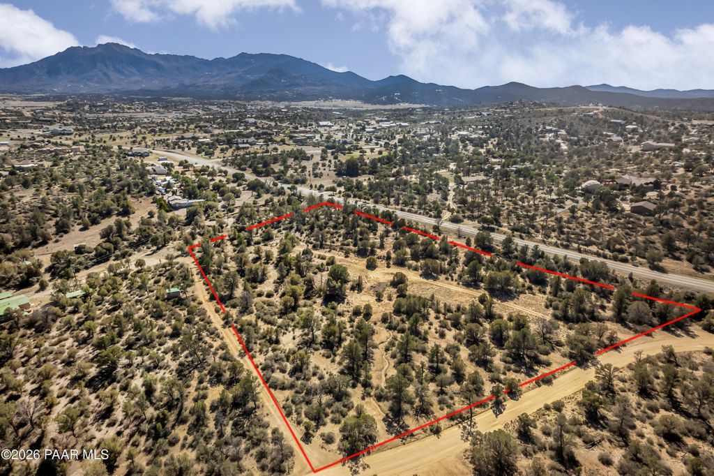 Photo of 12195 N Williamson Valley Road, Prescott, AZ 86305 (MLS # 1080143)