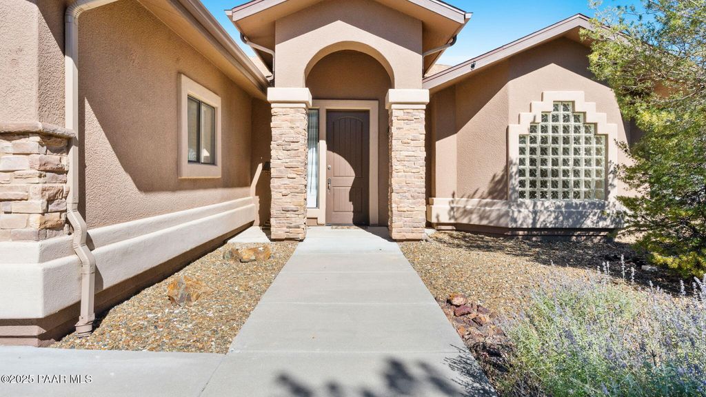 Photo of 4705 Sharp Shooter Way, Prescott, AZ 86301 (MLS # 1077457)