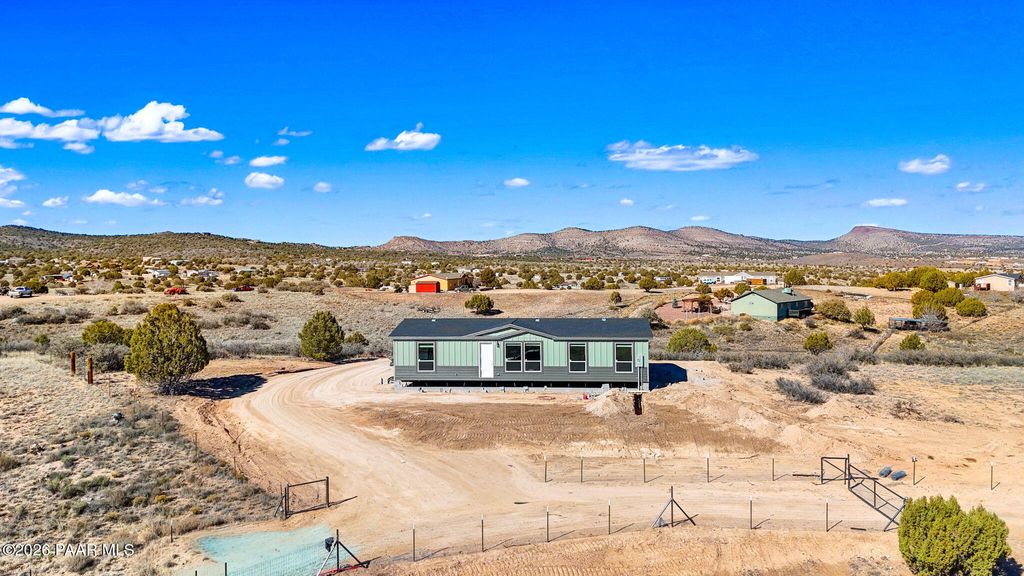 Photo of 594 N Blue Ridge Trail, Chino Valley, AZ 86323 (MLS # 1079382)