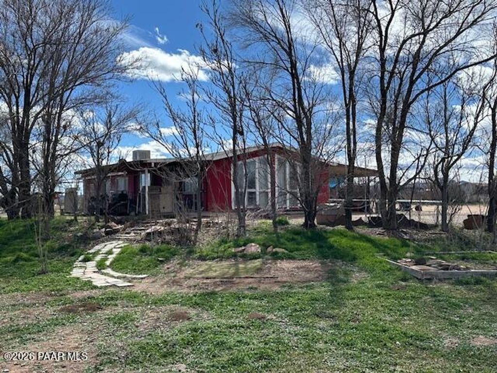 Photo of 2715 W Annie Road, Paulden, AZ 86334 (MLS # 1079824)