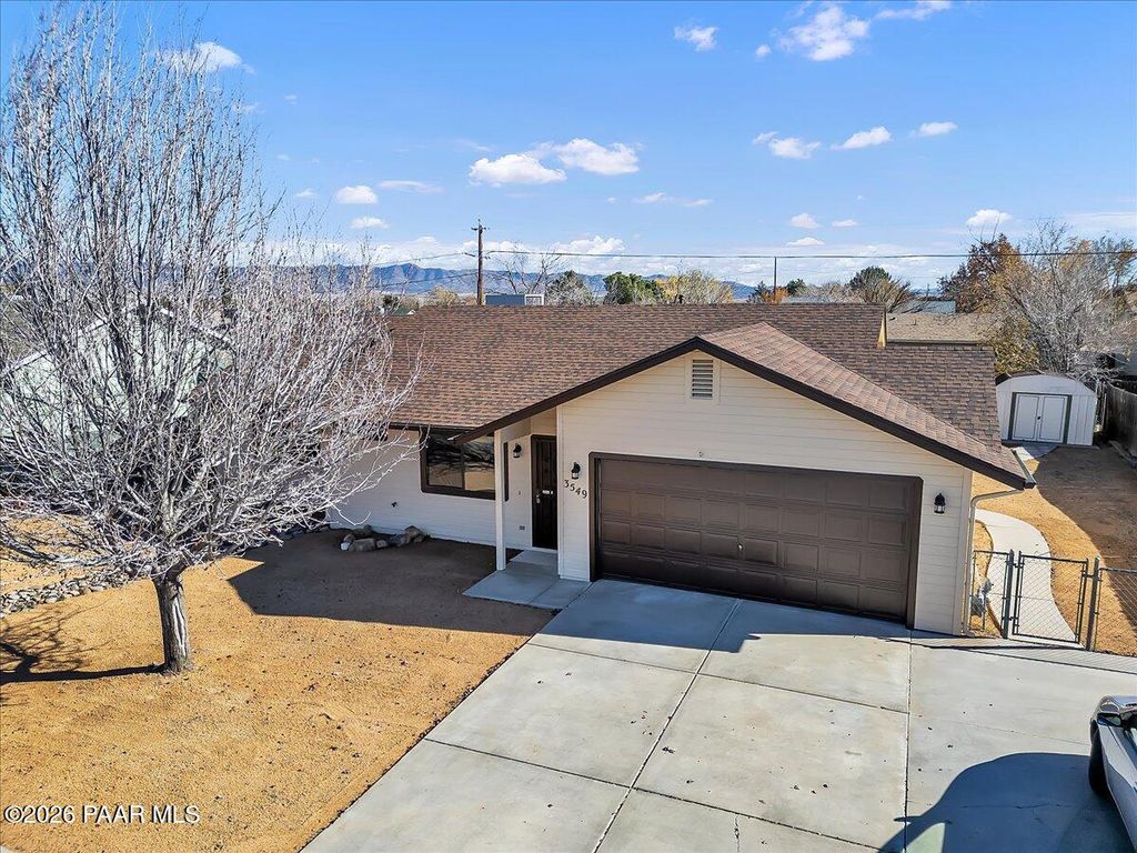Photo of 3549 N Navajo Drive, Prescott Valley, AZ 86314 (MLS # 1079053)