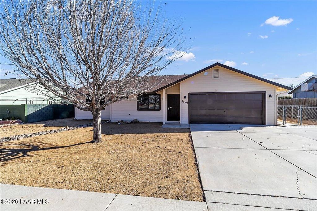 Photo of 3549 N Navajo Drive, Prescott Valley, AZ 86314 (MLS # 1079053)