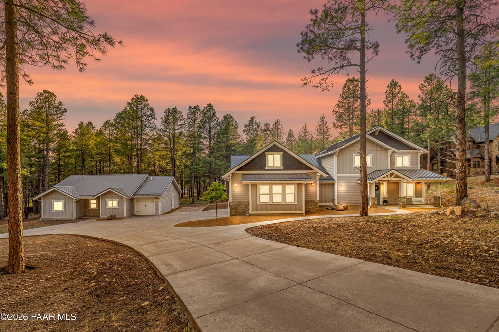 Photo of 670 Old Munds Highway, Flagstaff, AZ 86005 (MLS # 1082593)