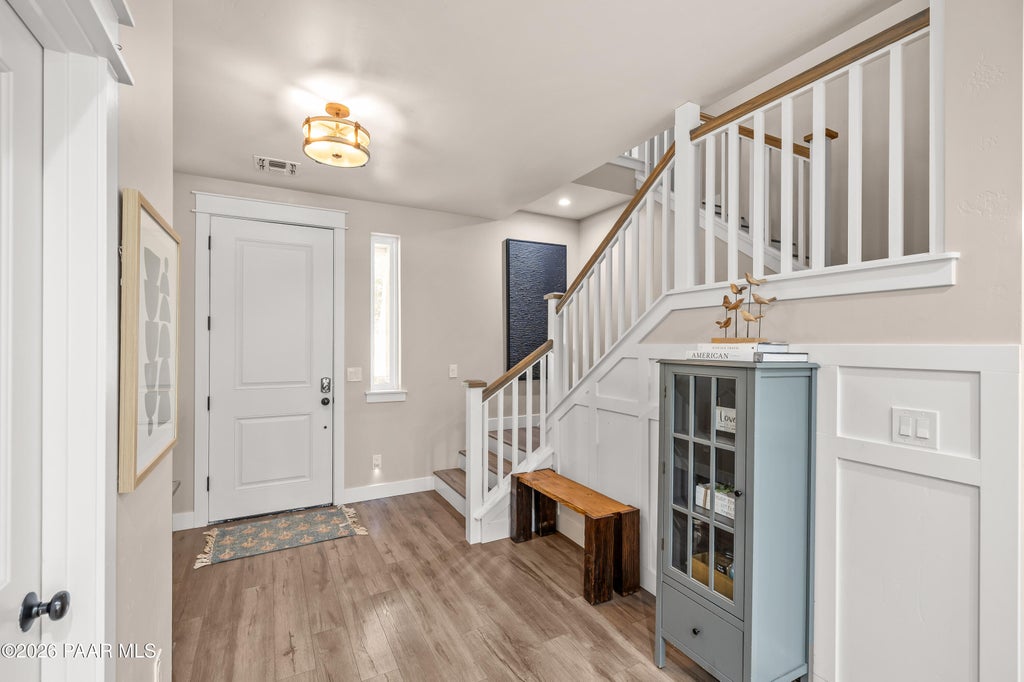 Photo of 670 Old Munds Highway, Flagstaff, AZ 86005 (MLS # 1082593)