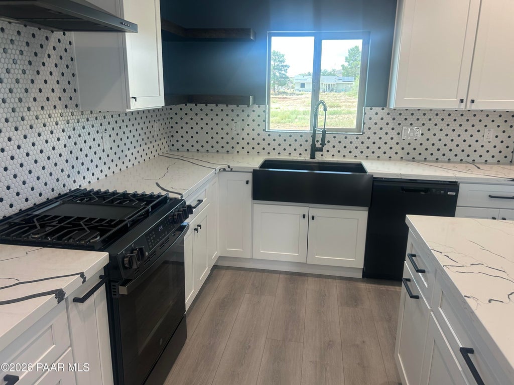 Photo of 20029 E Prickly Pear Drive, Mayer, AZ 86333 (MLS # 1085098)