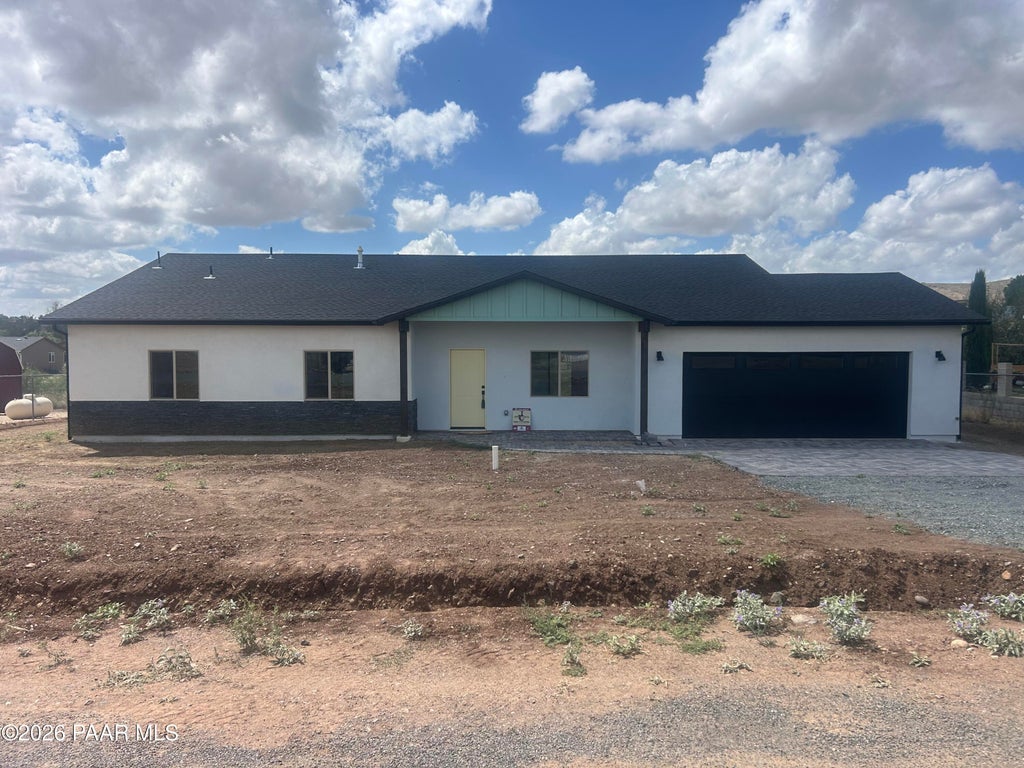 Photo of 20029 E Prickly Pear Drive, Mayer, AZ 86333 (MLS # 1085098)