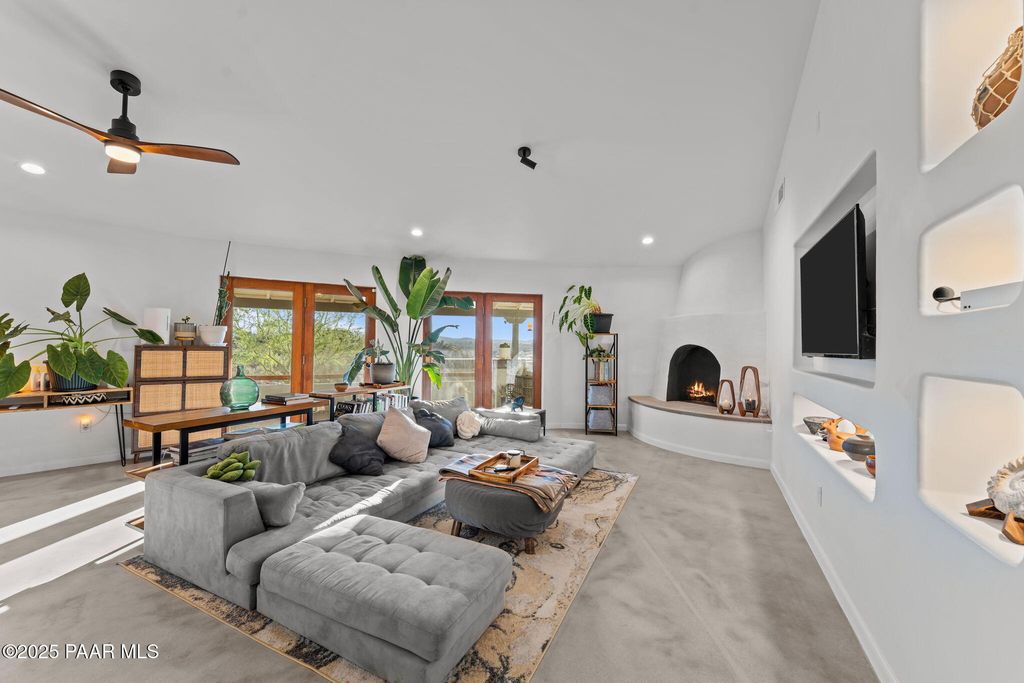 Photo of 1205 N Mustang Trail, Wickenburg, AZ 85390 (MLS # 1077739)