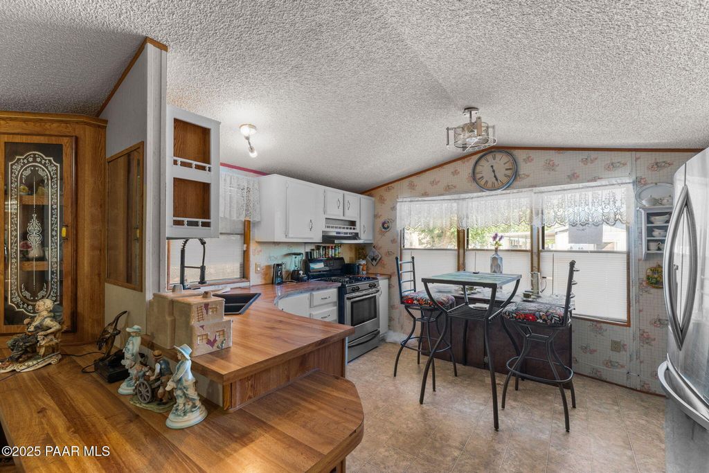 Photo of 550 Palm Drive #14a, Wickenburg, AZ 85390 (MLS # 1077170)