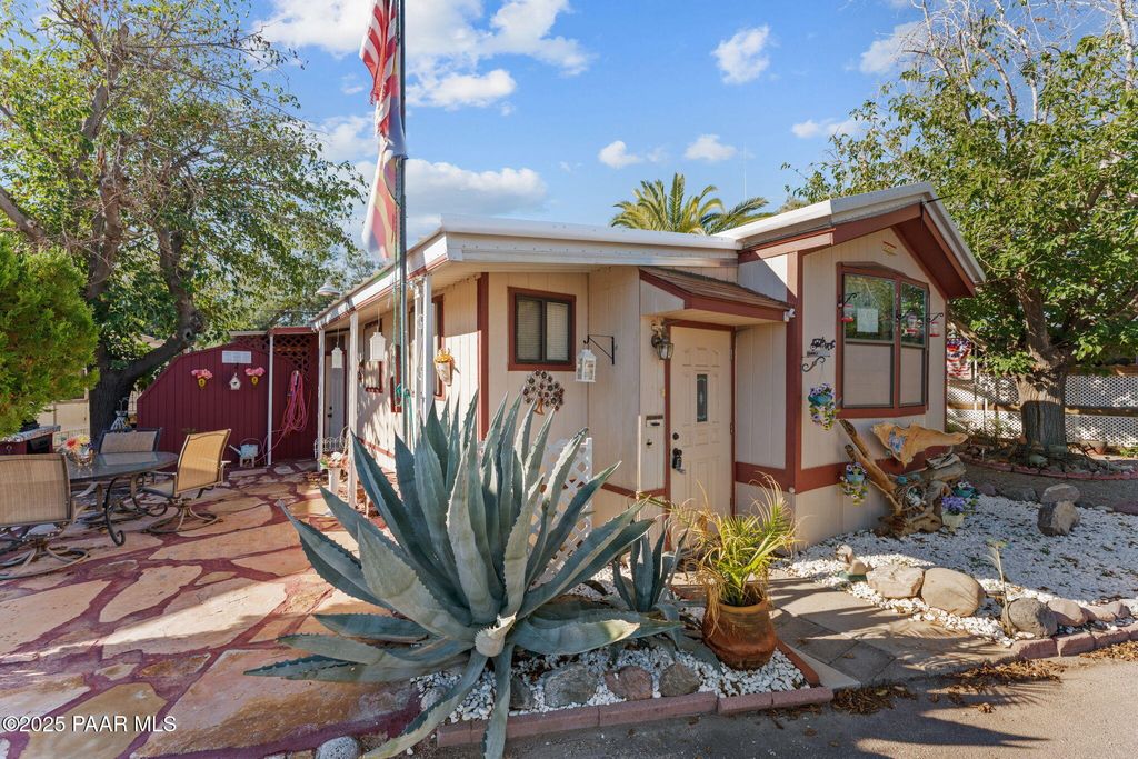 Photo of 550 Palm Drive #14a, Wickenburg, AZ 85390 (MLS # 1077170)