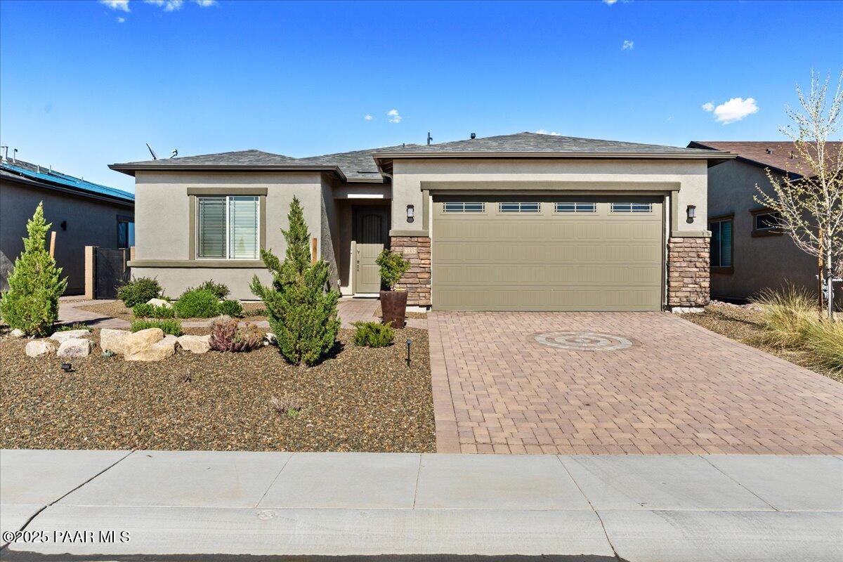 8935 N Tromontana Road