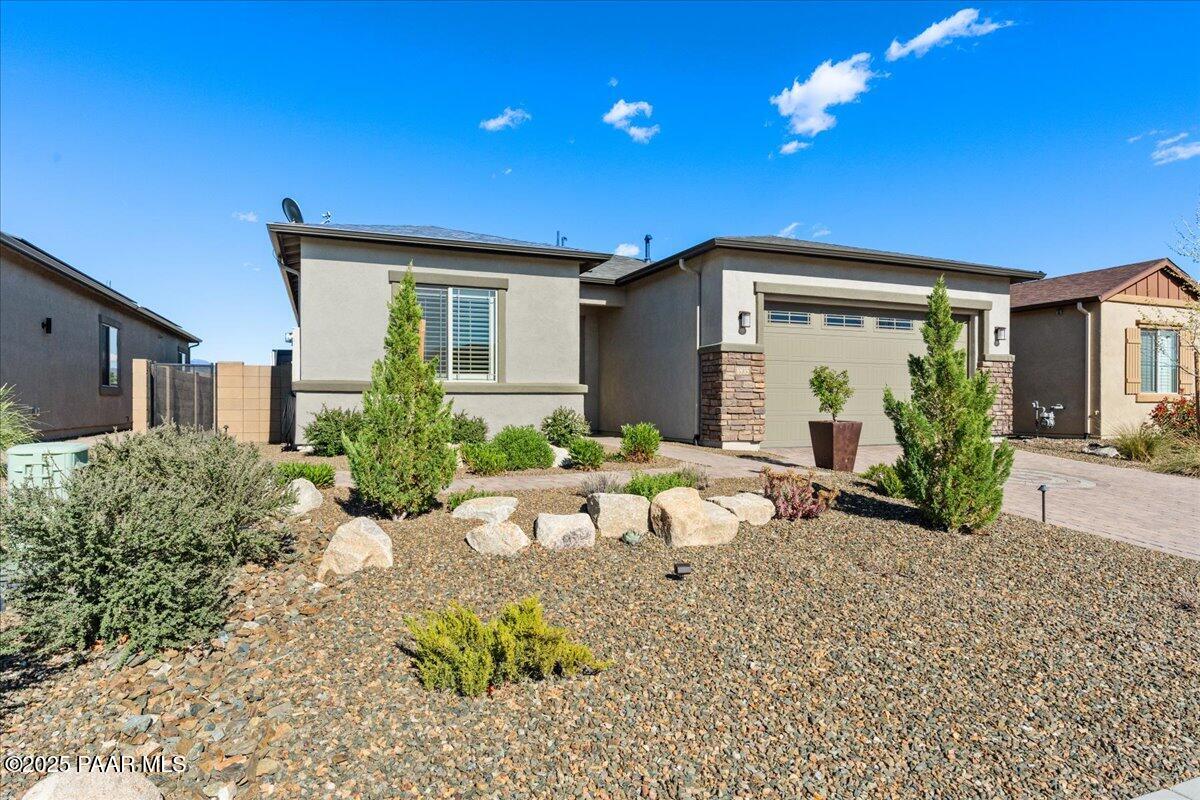 8935 N Tromontana Road