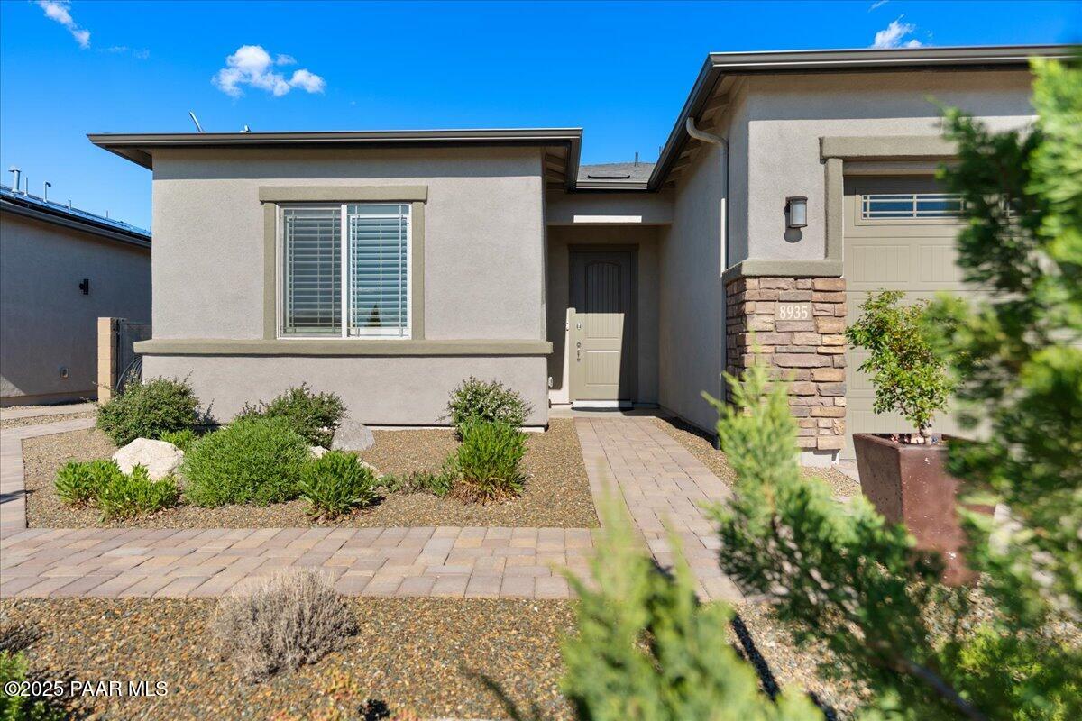 8935 N Tromontana Road