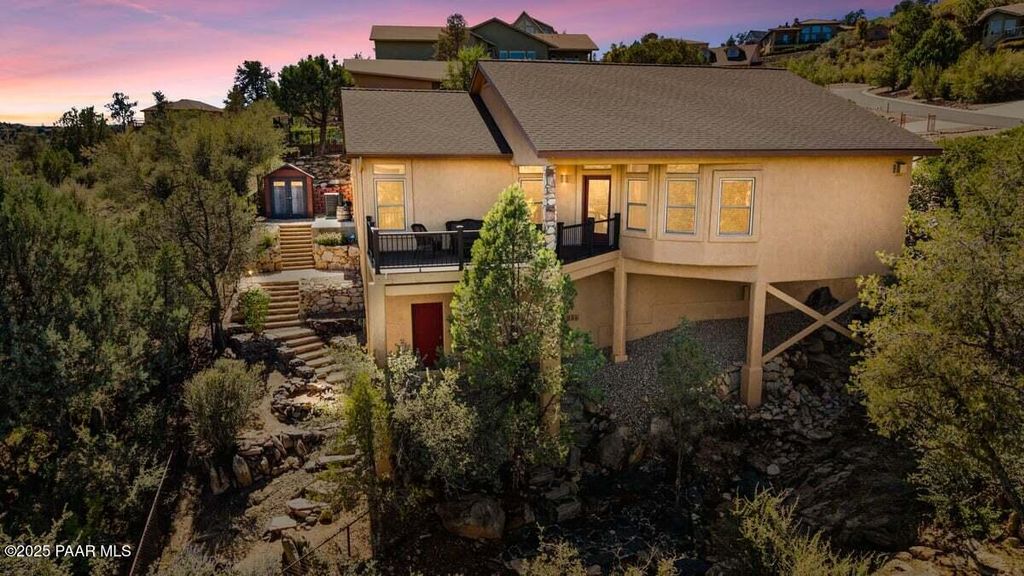 Photo of 845 N Peak View Way, Prescott, AZ 86303 (MLS # 1077045)