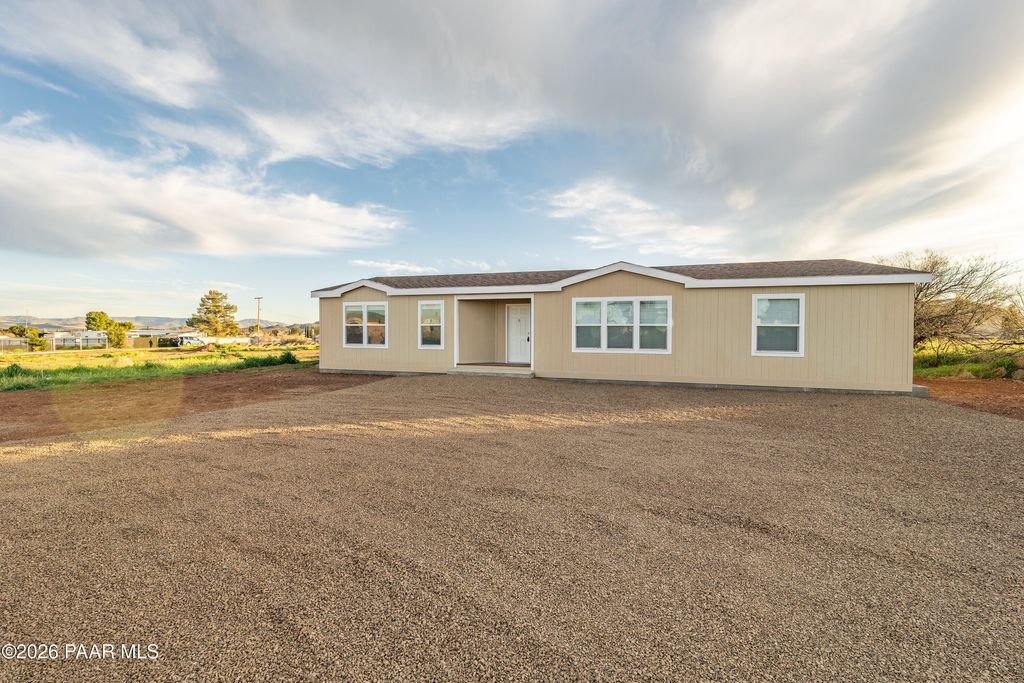 Photo of 20255 E Stagecoach Trail, Mayer, AZ 86333 (MLS # 1079650)