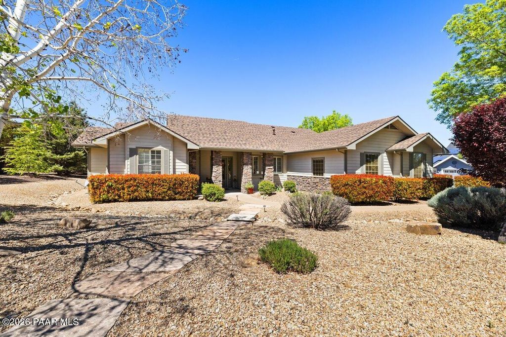 Photo of 1592 Gettysvue Way, Prescott, AZ 86301 (MLS # 1081028)