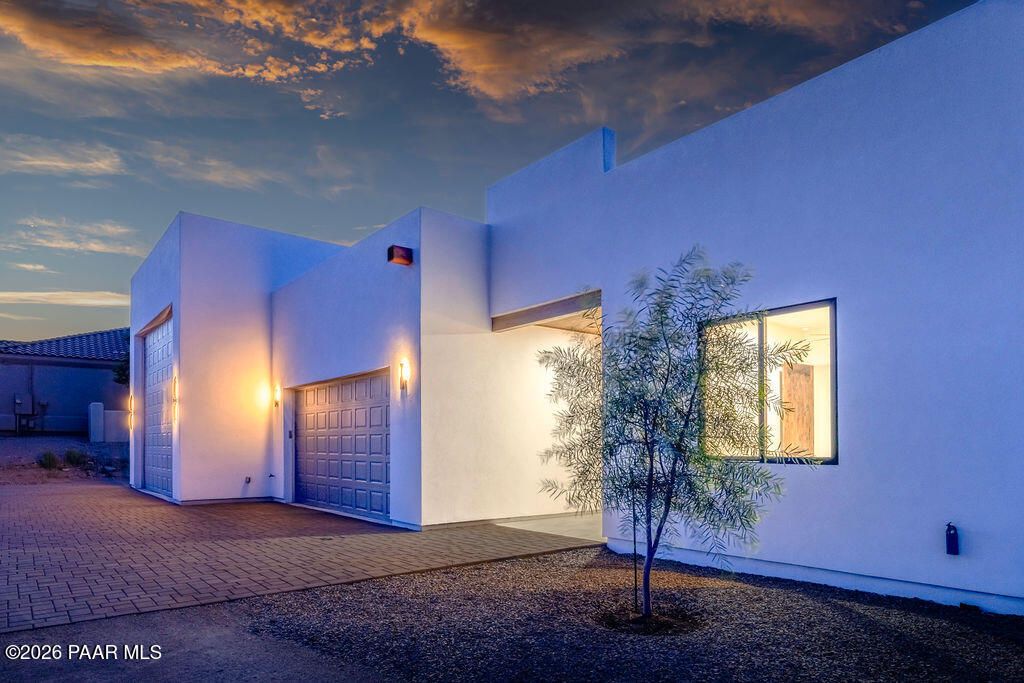 Photo of 2430 Lupine Lane, Wickenburg, AZ 85390 (MLS # 1081413)