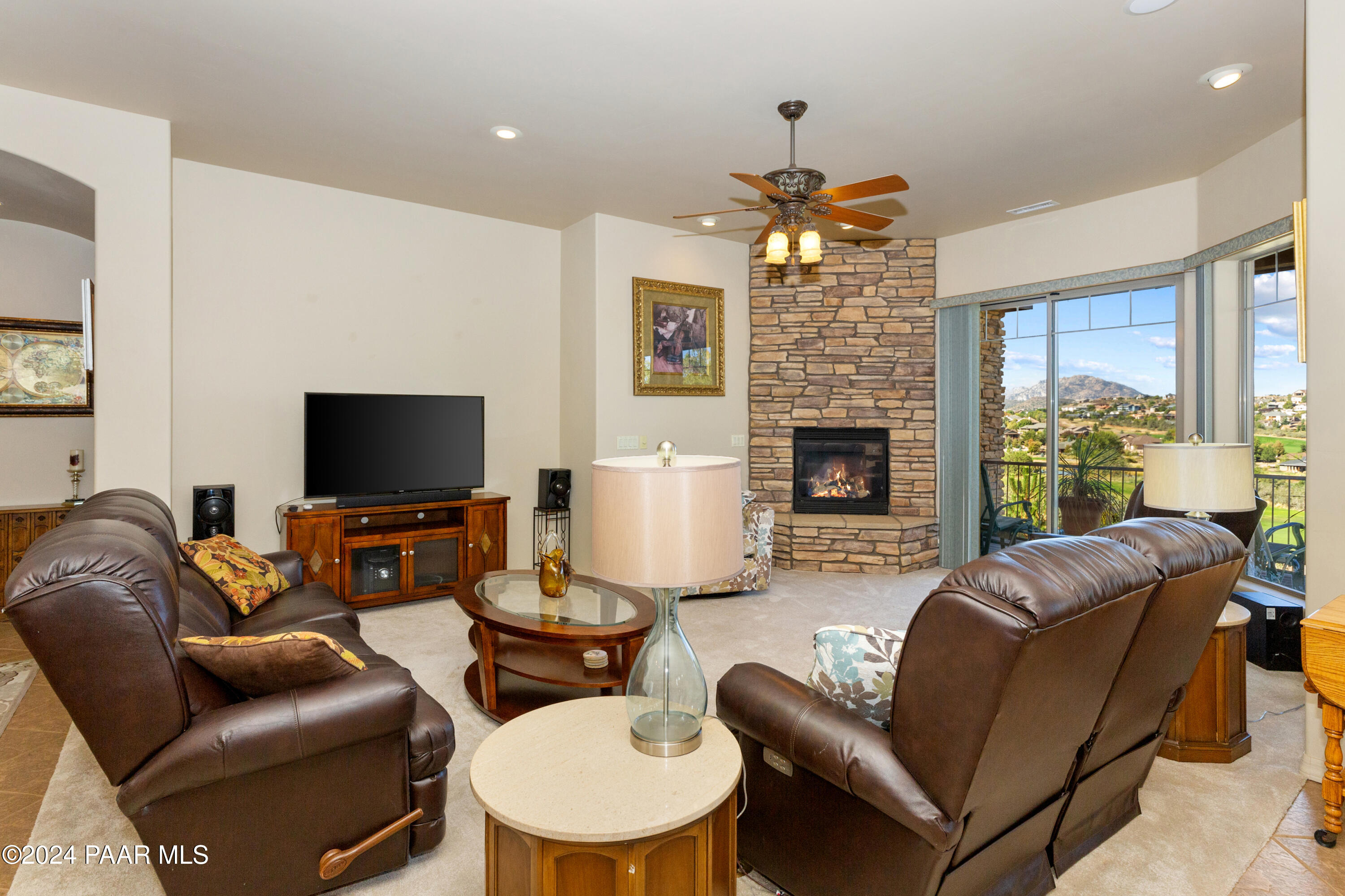 1260 Pebble Springs