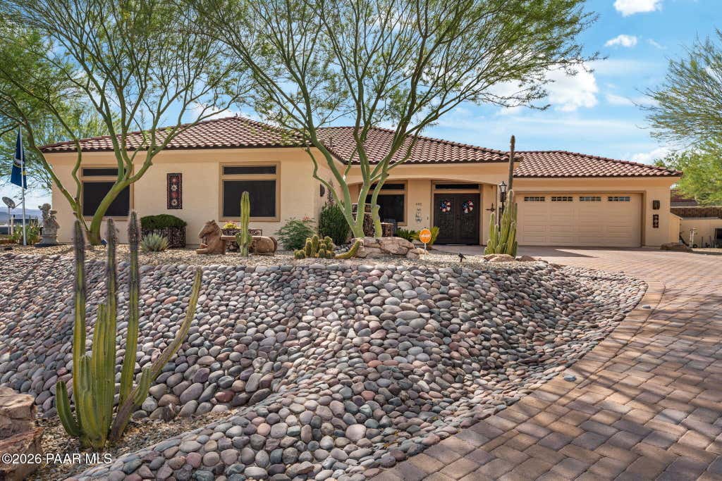 Photo of 695 N Topeka Circle, Wickenburg, AZ 85390 (MLS # 1083466)