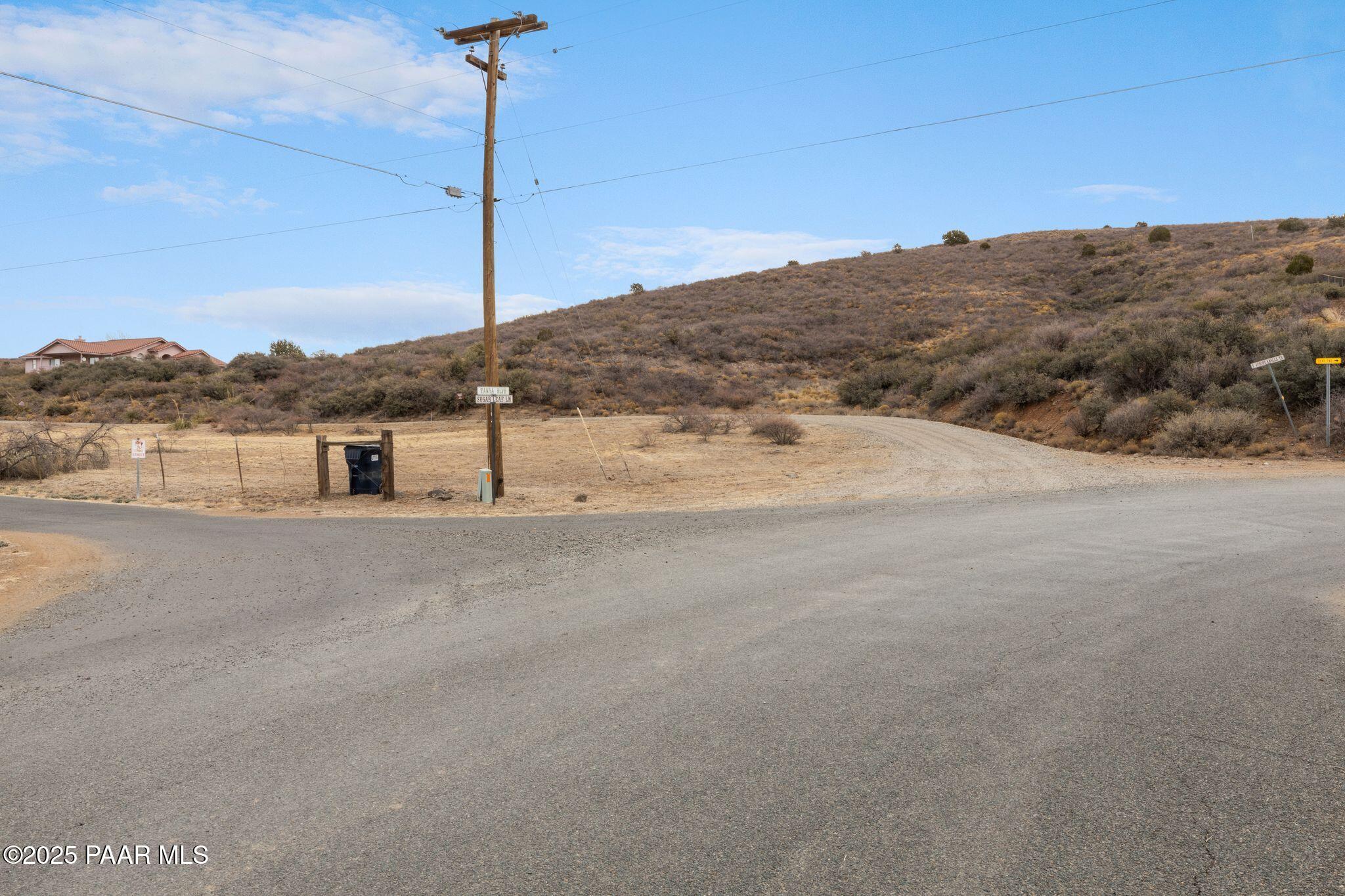 757 S Apache Knolls Trail