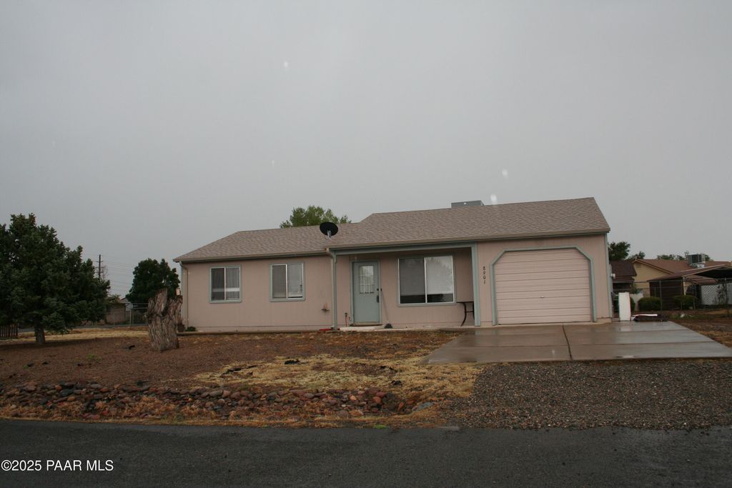 Photo of 8901 E Waco Court, Prescott Valley, AZ 86314 (MLS # 1078021)