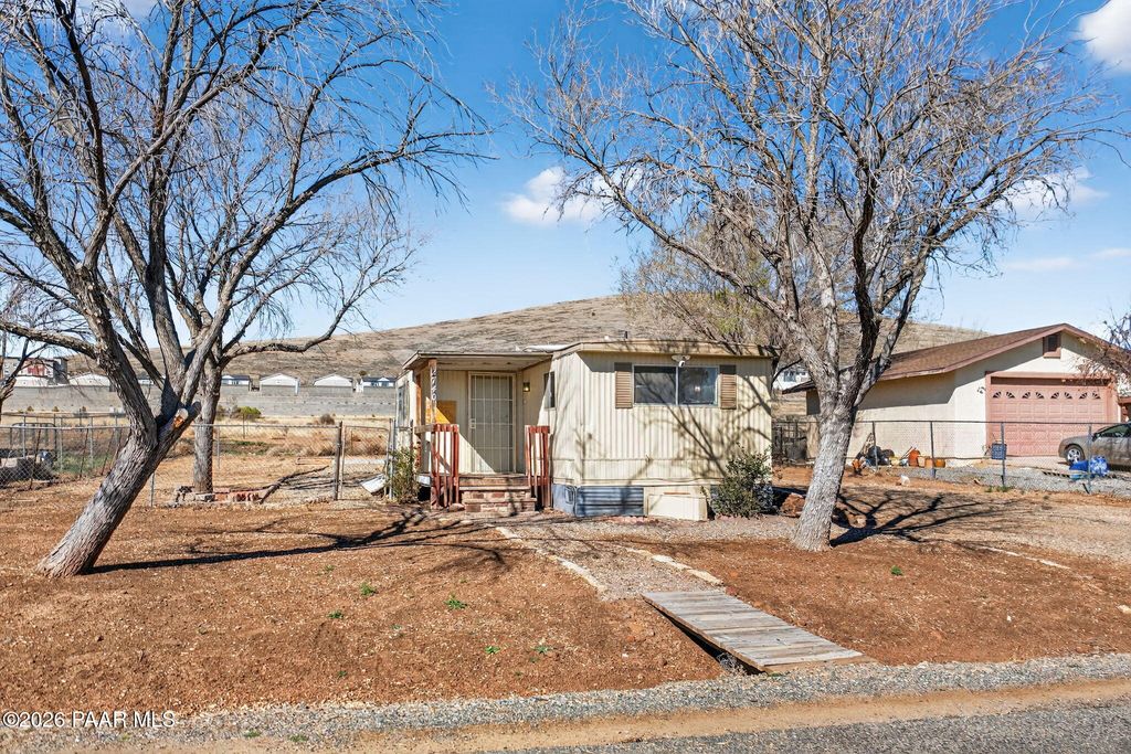 Photo of 2740 N Kings Hwy West Hwy, Prescott Valley, AZ 86314 (MLS # 1079969)