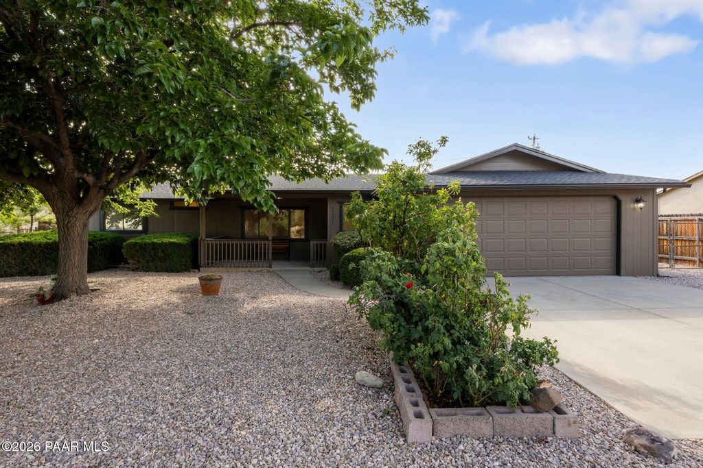 Photo of 3601 N Catherine Drive, Prescott Valley, AZ 86314 (MLS # 1082129)