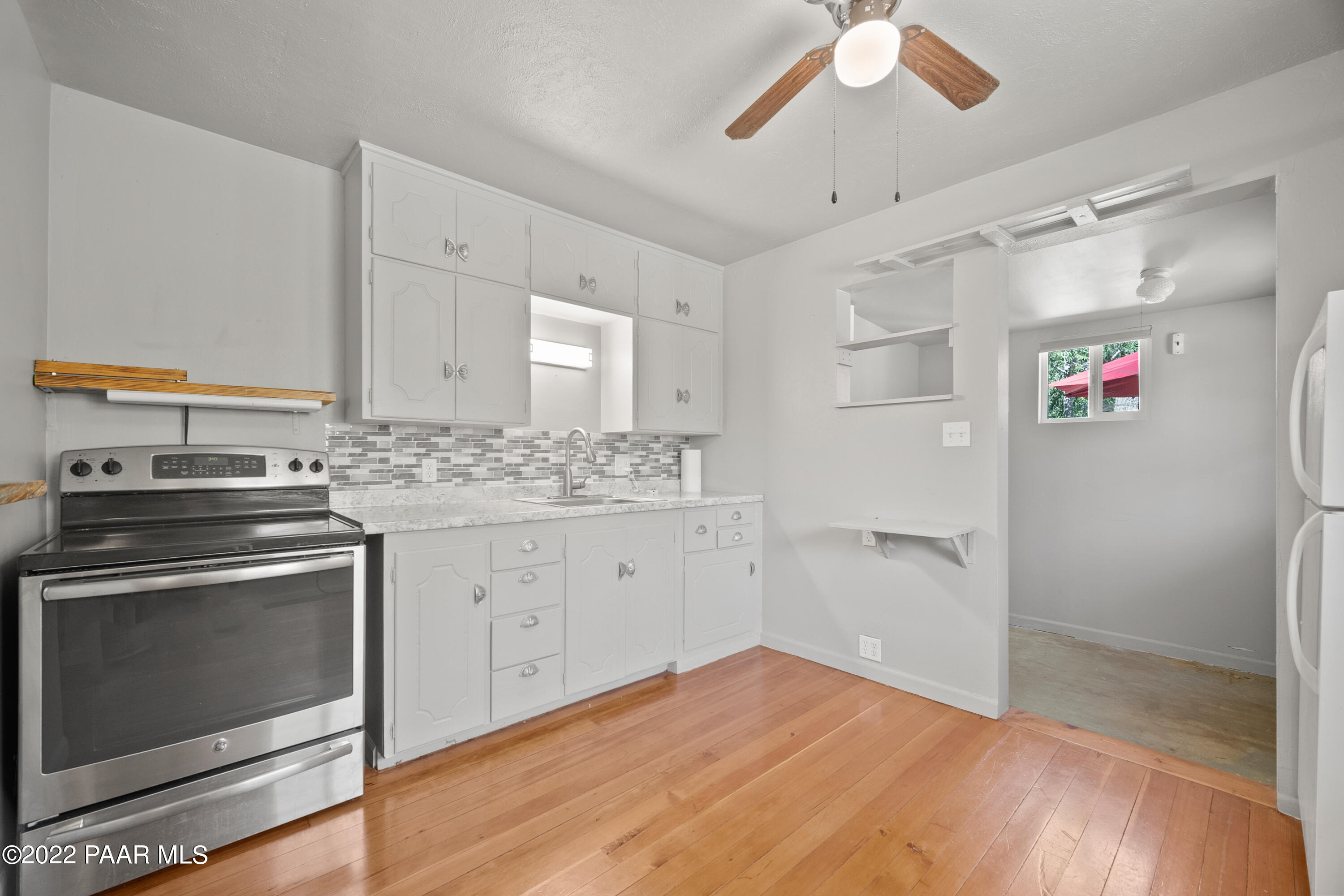 16610 W Walnut Drive