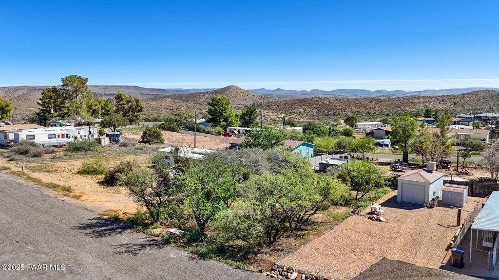 Photo of 20885 E Deer Valley Lane, Mayer, AZ 86333 (MLS # 1077223)